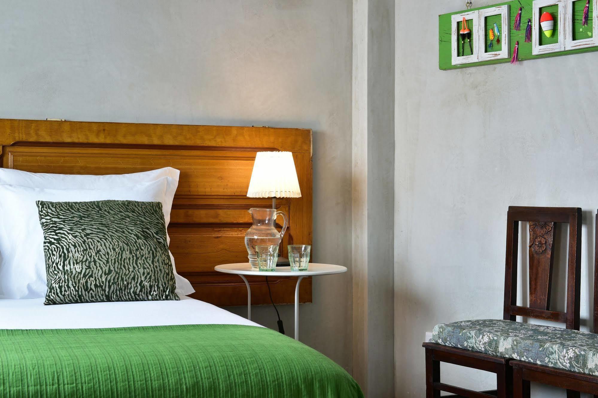 Mercearia D'Alegria Boutique B&B Peniche Exterior photo